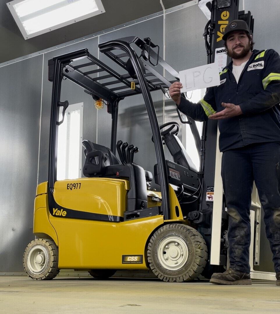 2019 Yale ERP040VF, 3,000 lb. Electric Forklift Side View (LPG)