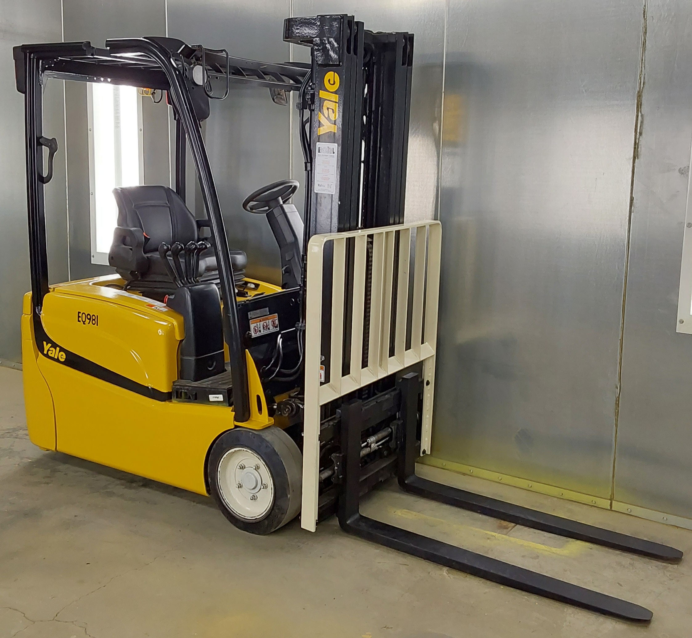 2019 Yale ERP040VT, 4,000 lb. Electric Forklift Front View