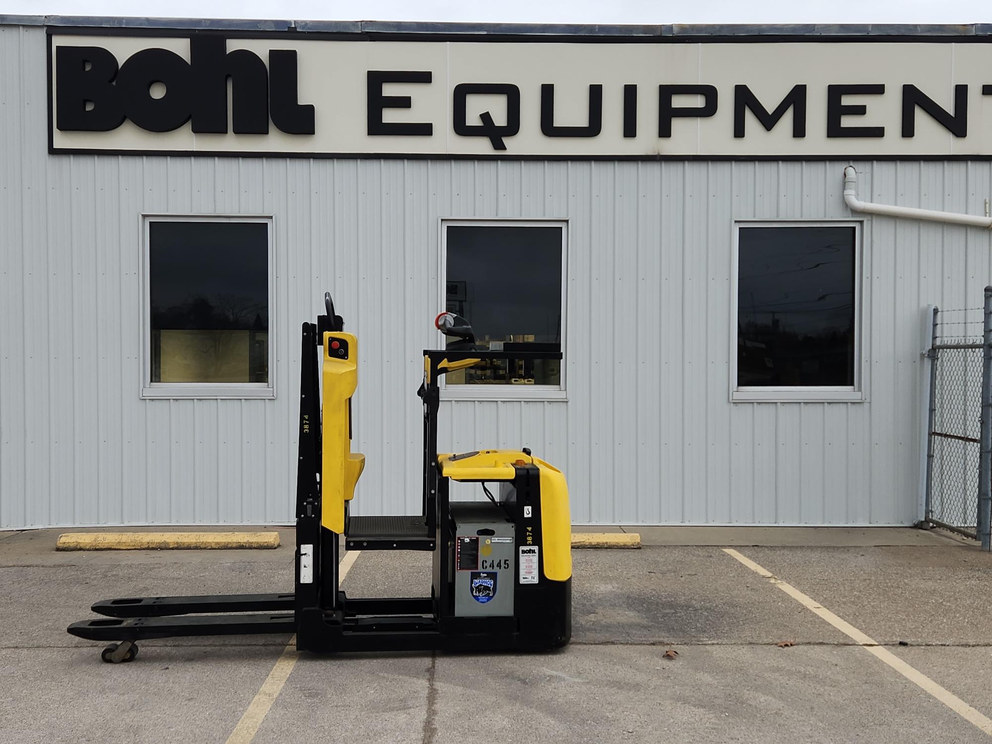 2017 Hyster LO2.5, 5,500 lb. Order Picker Side View