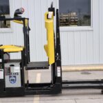 2017 Hyster LO2.5, 5,500 lb. Order Picker Side View