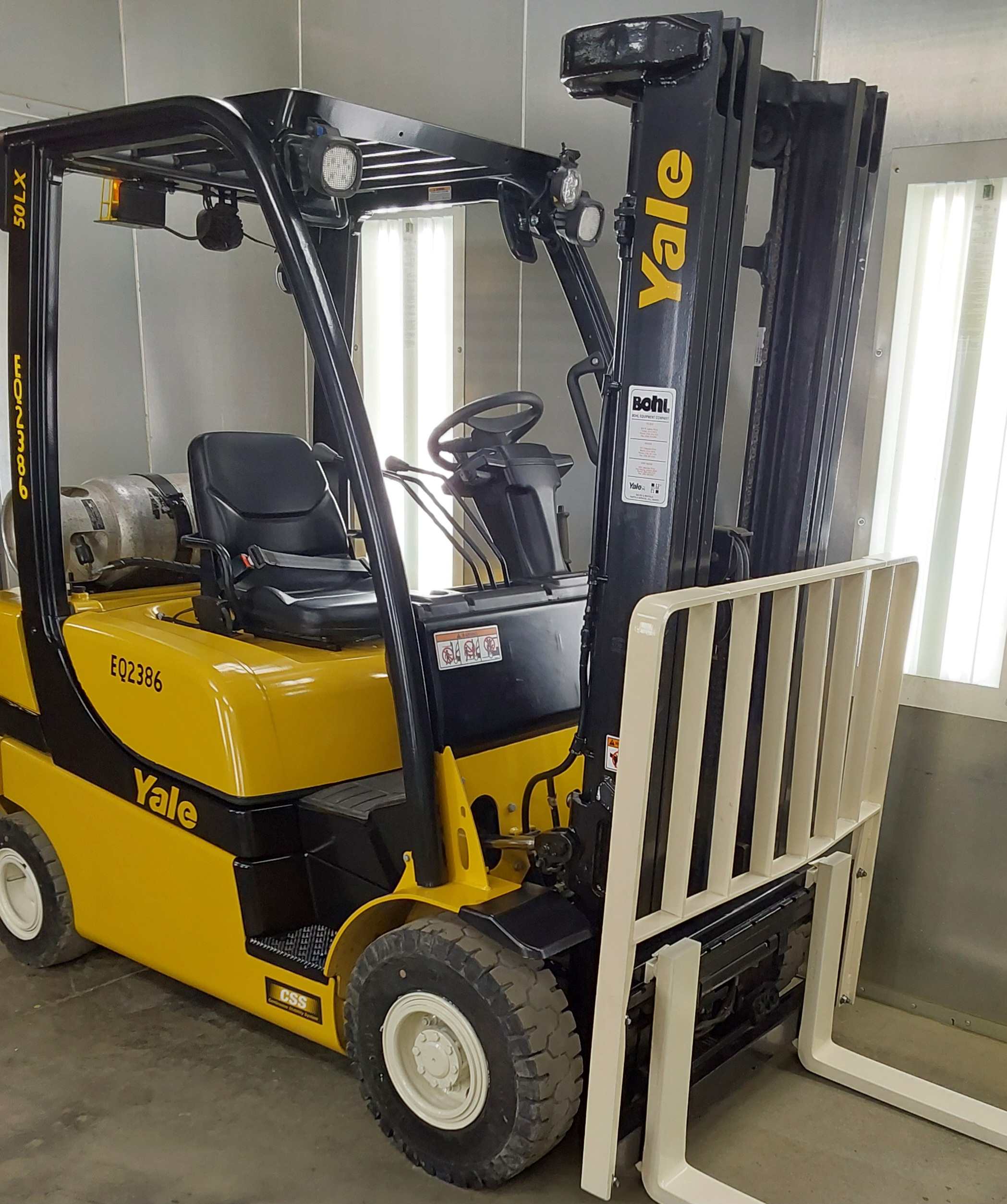 2016 Yale GP050LX, 5,000 lb. IC Pneumatic Forklift Truck Front Side View
