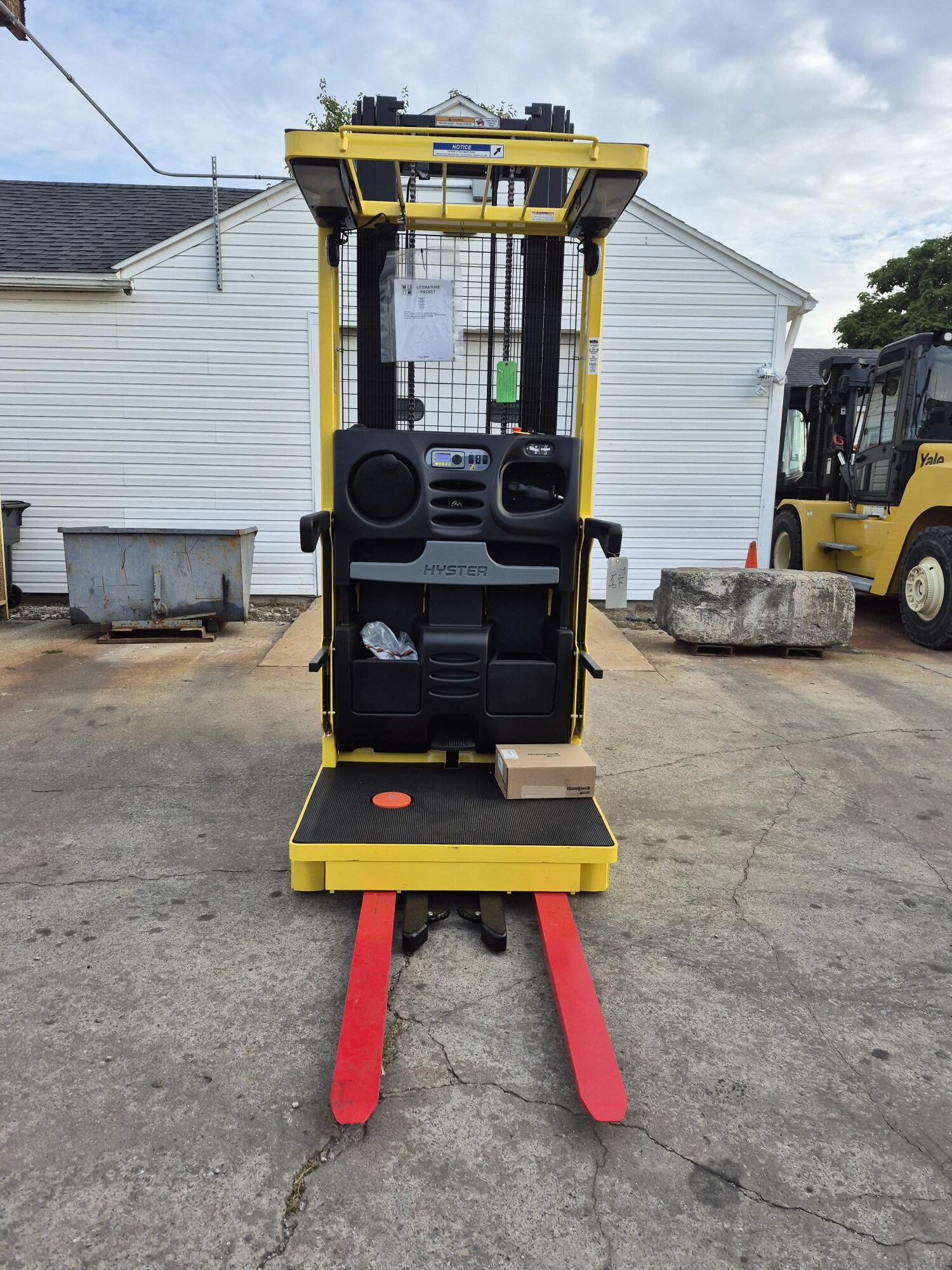 2024 Hyster R30XM3